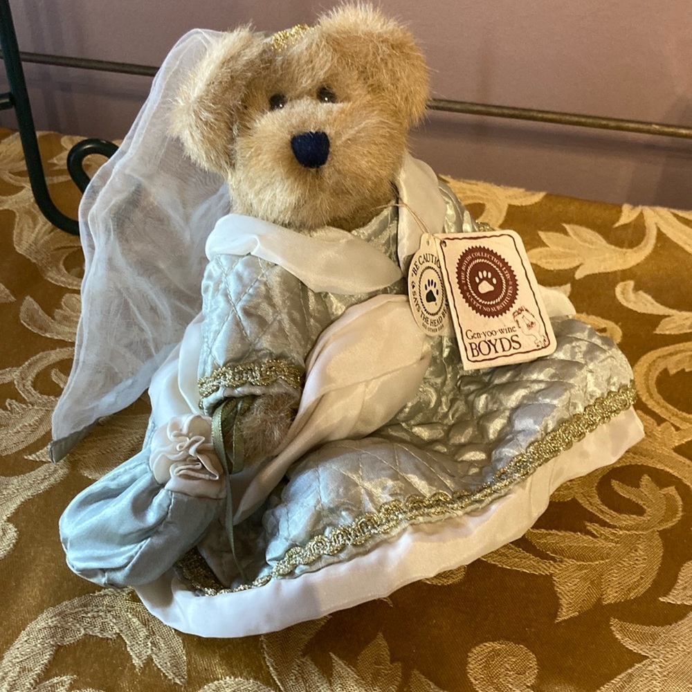 Retired Boyds Bear - Bailey Spring 2001 - Cinderella Boyds Bears #9199-16